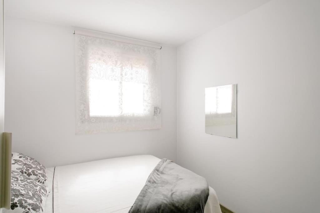 Habitaciones Bonitas Y Comodas L'Hospitalet de Llobregat Exterior photo