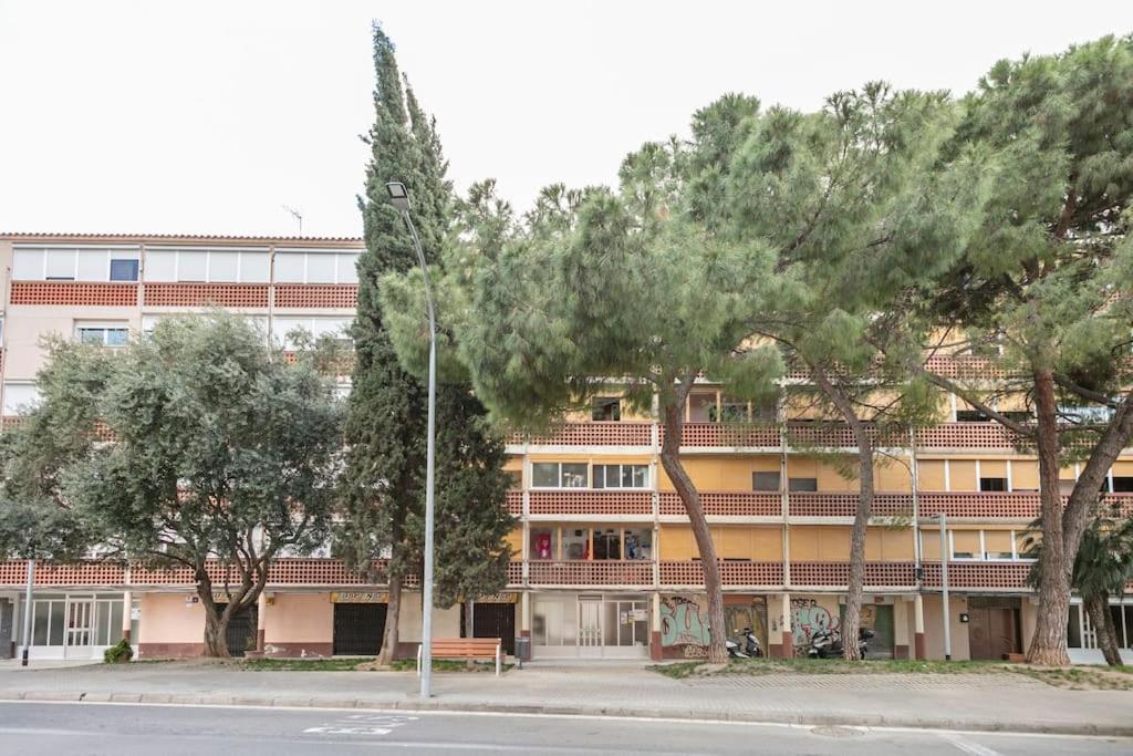 Habitaciones Bonitas Y Comodas L'Hospitalet de Llobregat Exterior photo