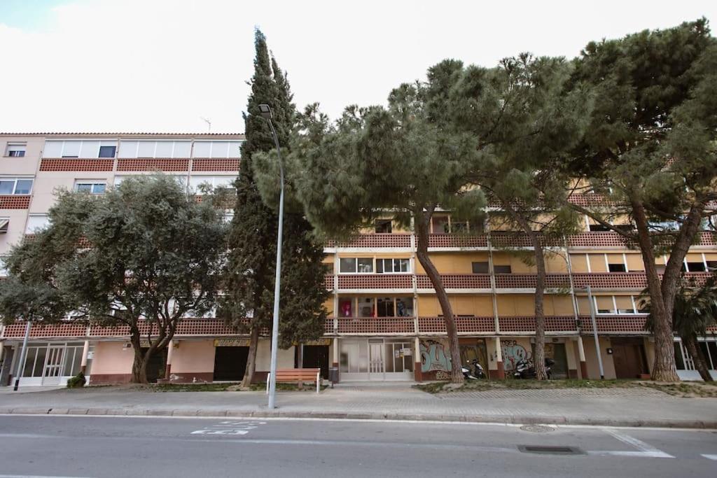 Habitaciones Bonitas Y Comodas L'Hospitalet de Llobregat Exterior photo